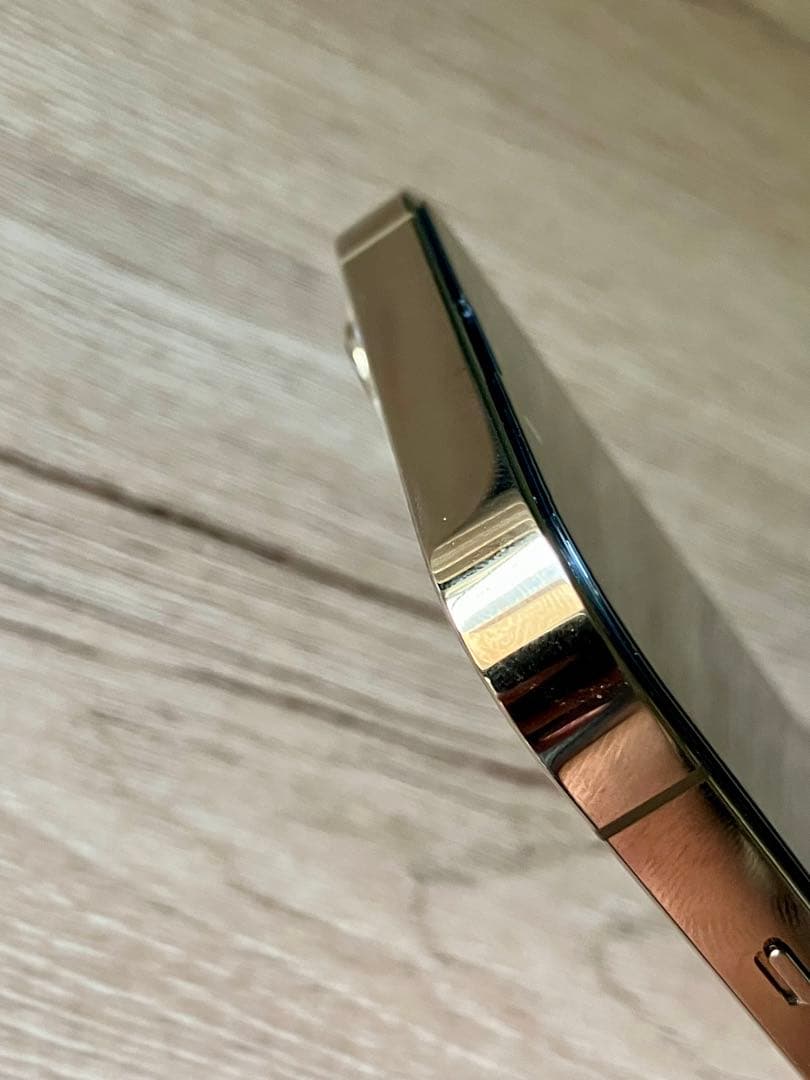 【超美品】Apple iPhone 13 Pro 256GB ゴールド 箱付き