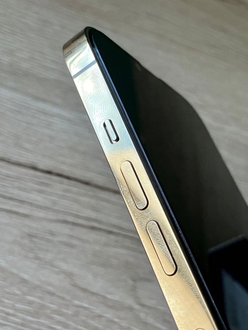 【超美品】Apple iPhone 13 Pro 256GB ゴールド 箱付き