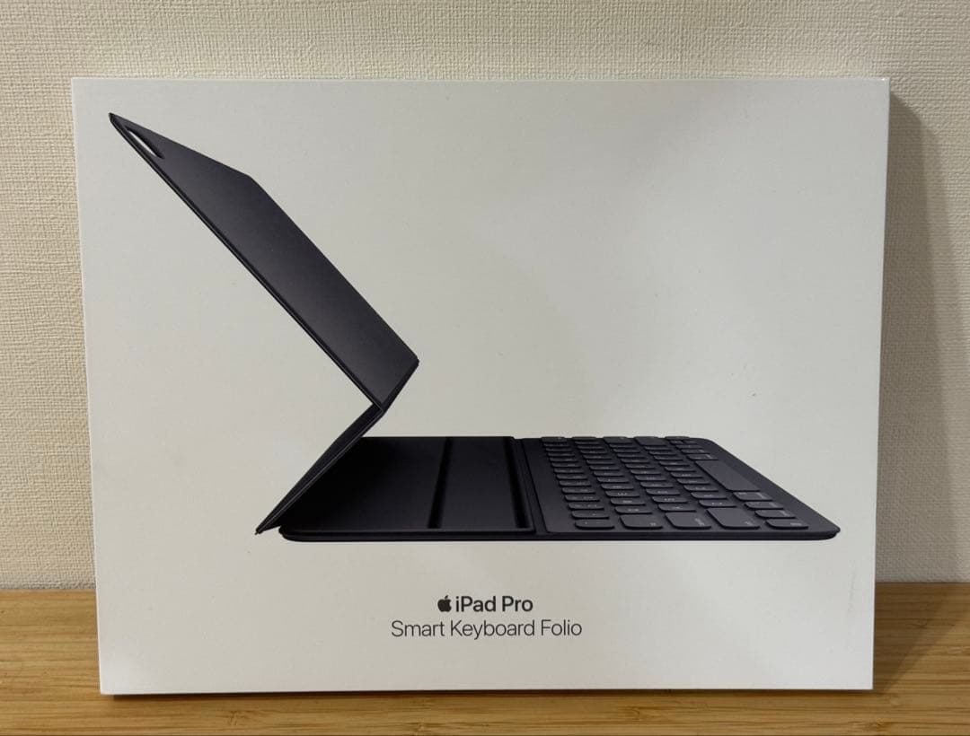 iPad M3 Air 13インチ向け　スマートキーボードフォリオUS配列