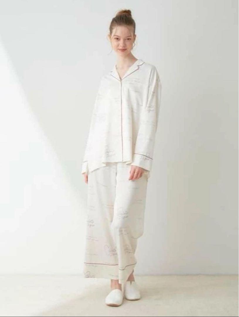 タグ付き新品ジェラートピケ バレンタイン限定 Sweetサテンシリーズ上下セット