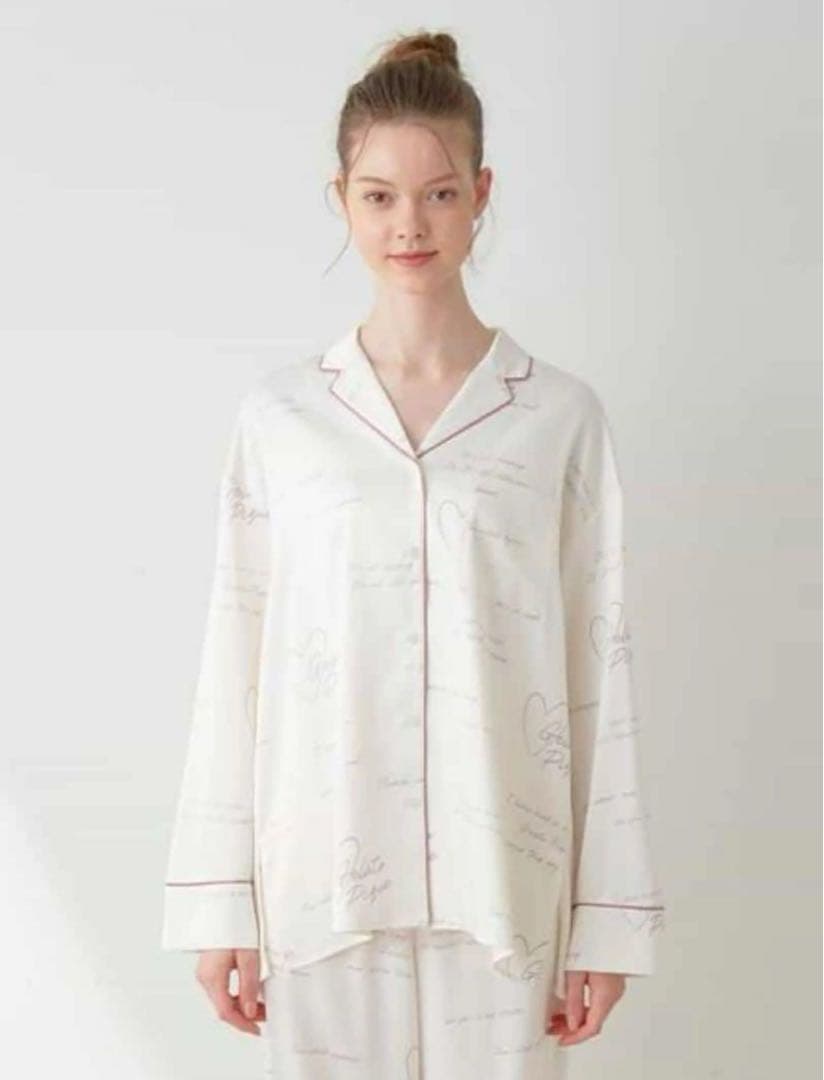 タグ付き新品ジェラートピケ バレンタイン限定 Sweetサテンシリーズ上下セット