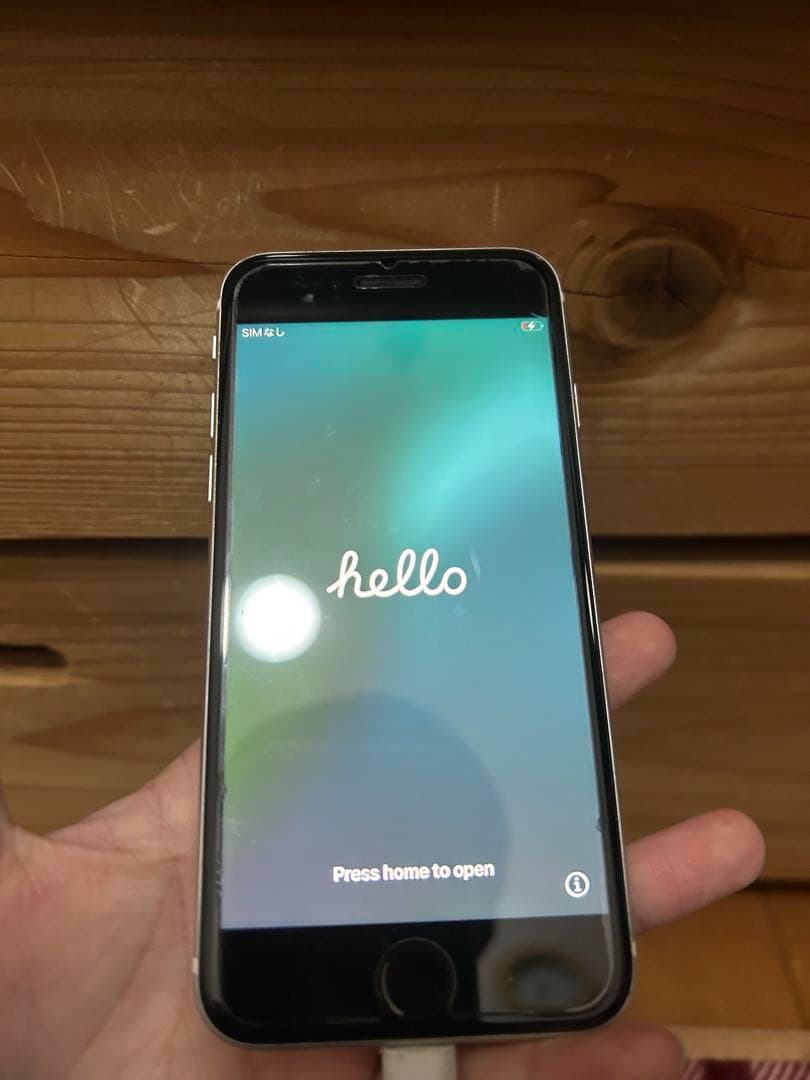 Apple iPhone SE（第2世代） 128GB ホワイト