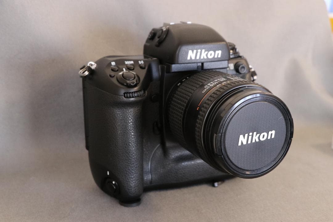 Nikon F5 一眼レフカメラ