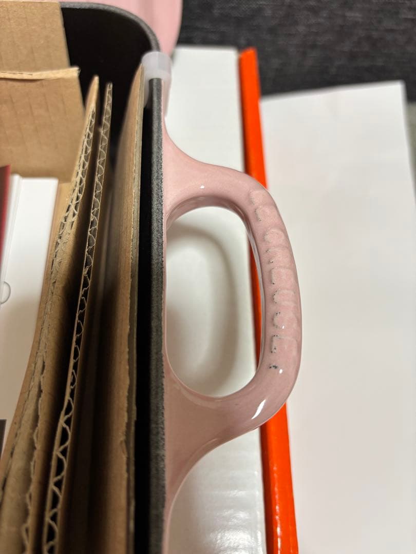 ルクルーゼ　シグニチャー ココット・スクエア 　24cm ピンク　鍋