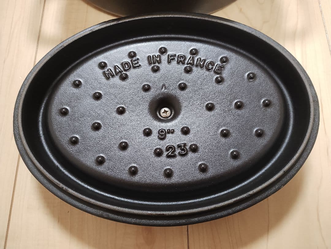 ストウブ　ココット　オーバル　STAUB LA COCOTTE 23cm 両手鍋