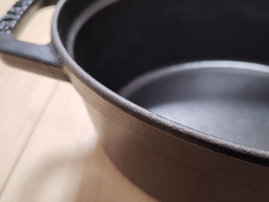 ストウブ　ココット　オーバル　STAUB LA COCOTTE 23cm 両手鍋