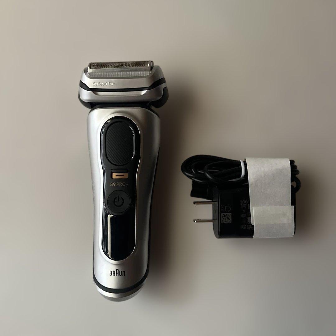 Braun S9メンズ電気シェーバー 0.05mmカット未使用品