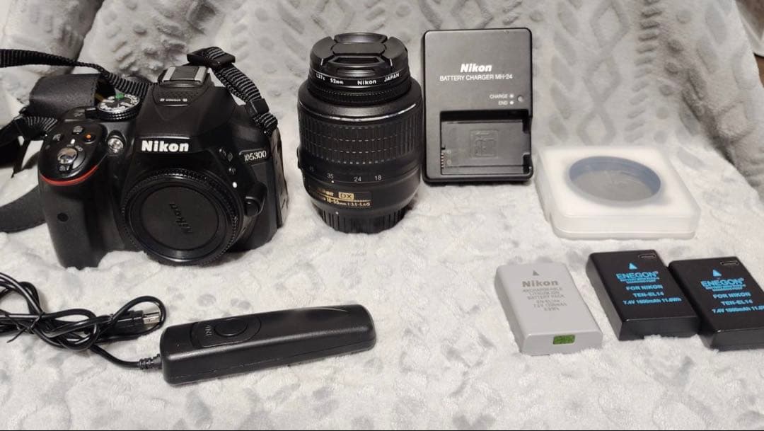 Nikon D5300 デジタル一眼レフ　レンズセット　おまけ多数