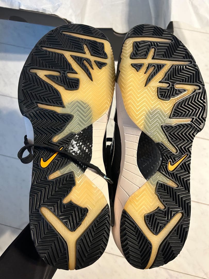 Kobe 4 Protro UNDEFEATED コービー4 28センチ