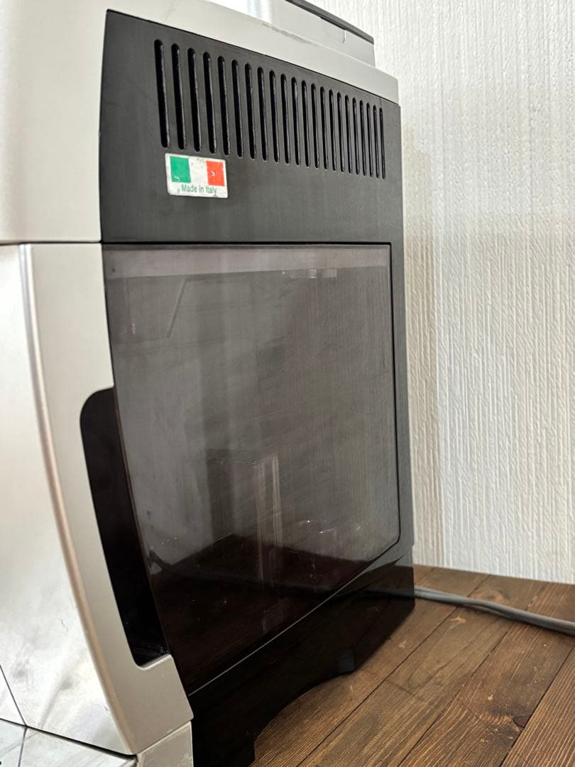 デロンギ 全自動エスプレッソマシン マグニフィカS ECAM22110SBHN