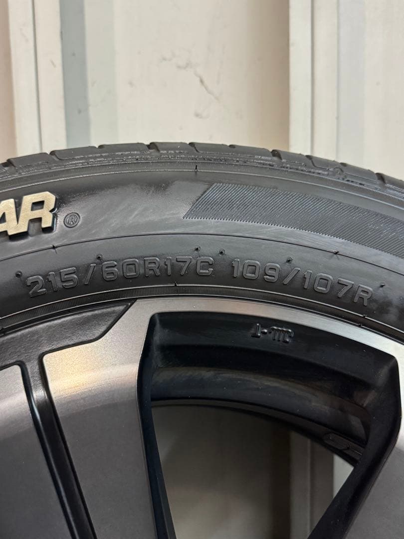 バルベロ　ハイエース　 17インチ ホイールセット ナスカー