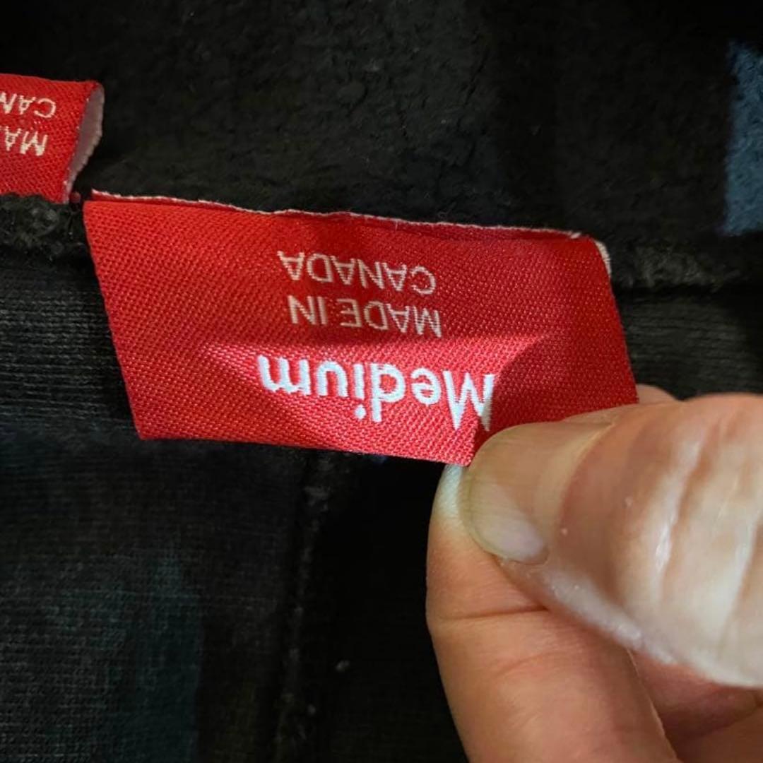 supreme バックプリントパーカー