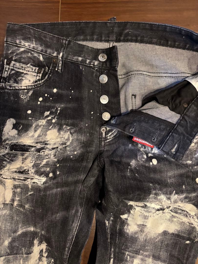 DSQUARED2 ディースクエアード スーパーツインキー46