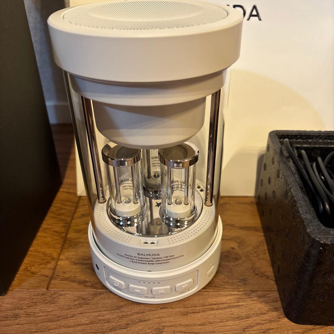 【ほぼ未使用】BALMUDA The Speaker ホワイト　箱付き