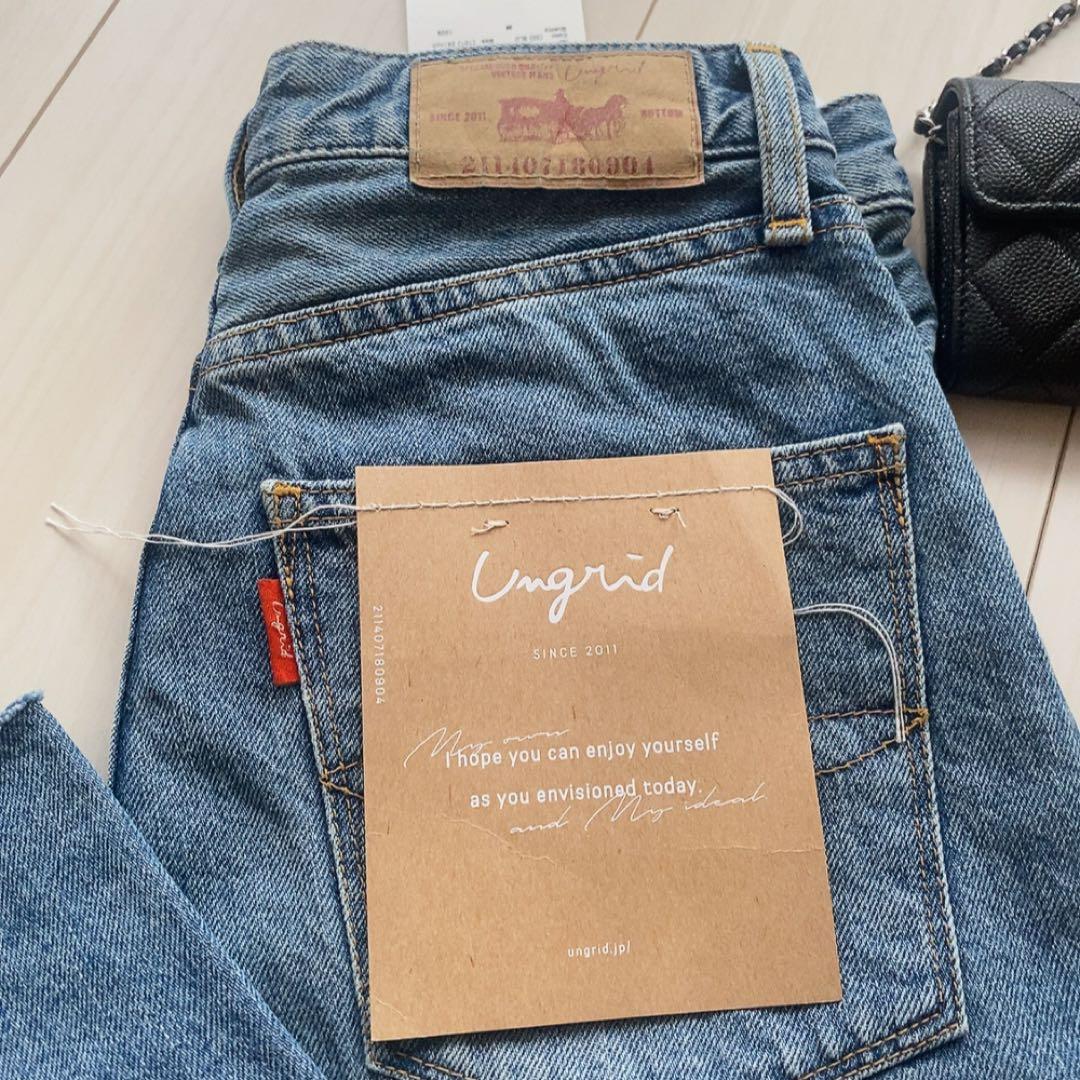 新品未使用タグ付　Ungrid デザインタックカーブデニムパンツ 24インチ