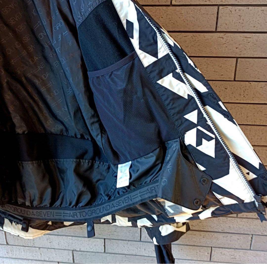 【デサント】美品　スノボージャケット　スキー　白黒モノトーン　L