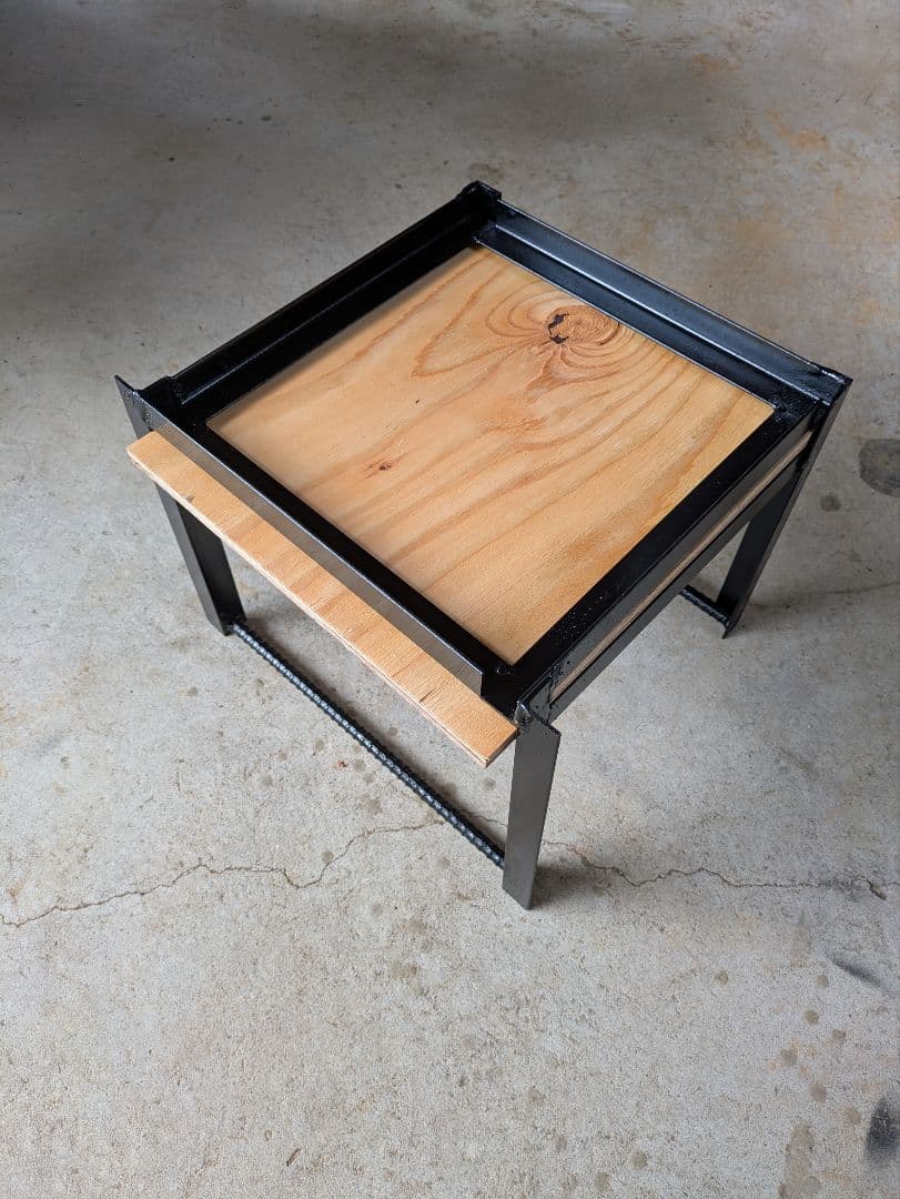 ニホンミツバチ　日本蜜蜂30センチ重箱用　鉄製台　蜜蜂巣箱