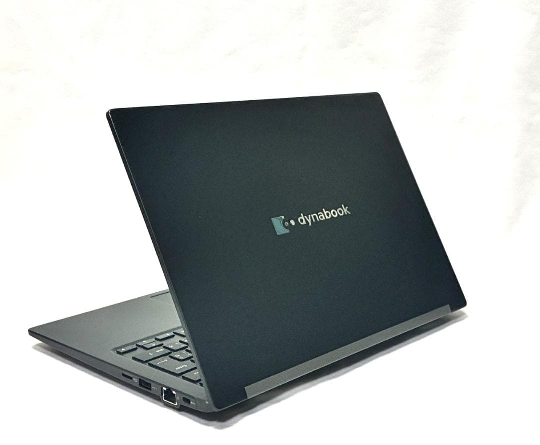 美品 2021年 薄型軽量 13型 dynabook G83HS i5 11世代