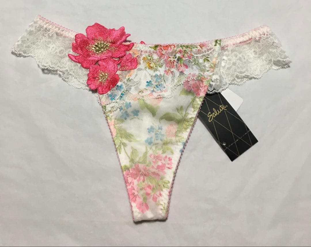 新品　ワコール　サルート 01G 店舗限定　ブラジャーF75 ソングL