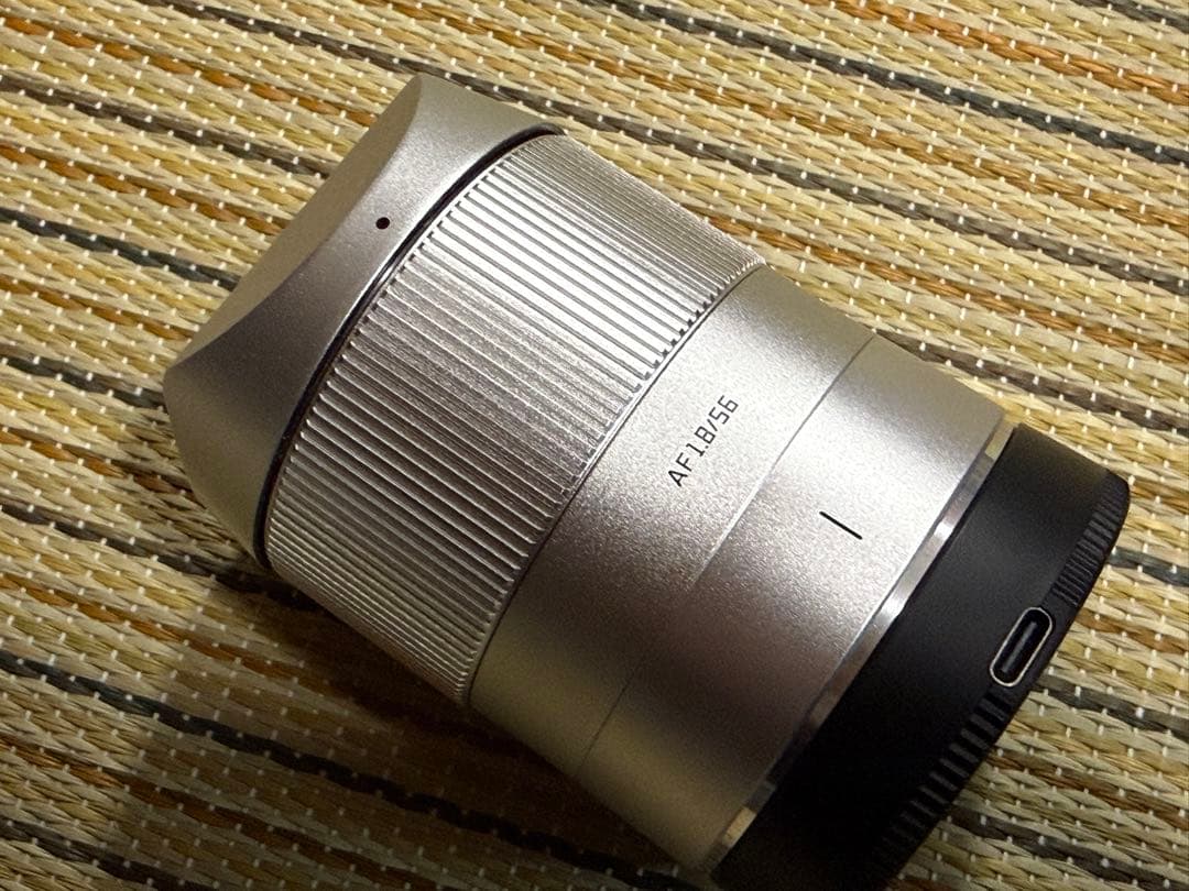 TTArtisan 56mm f/1.8 単焦点レンズ　ニコンZ　シルバー