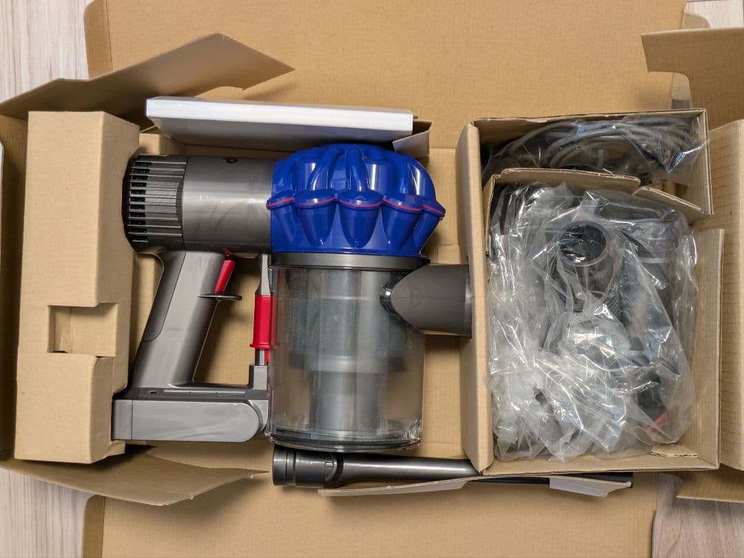 Dyson DC61 ハンディクリーナー