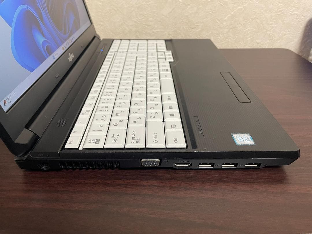 Win11 LIFEBOOK 第7世代i3 メモリ8GB SSD250GB