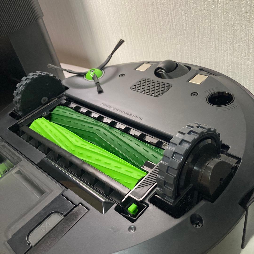 美品　使用回数11回　最上位モデル　ルンバj5＋　水拭きモップなし