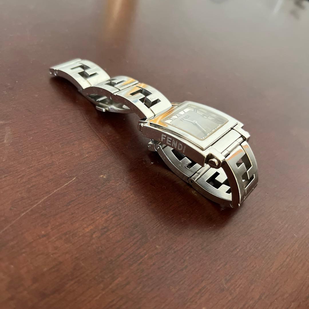 FENDI シルバー アナログ時計