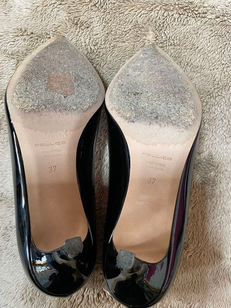 PELLICO ブラック ポインテッドトゥパンプス 37