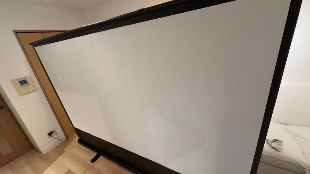 110インチ 自立型プロジェクタースクリーン 16:9