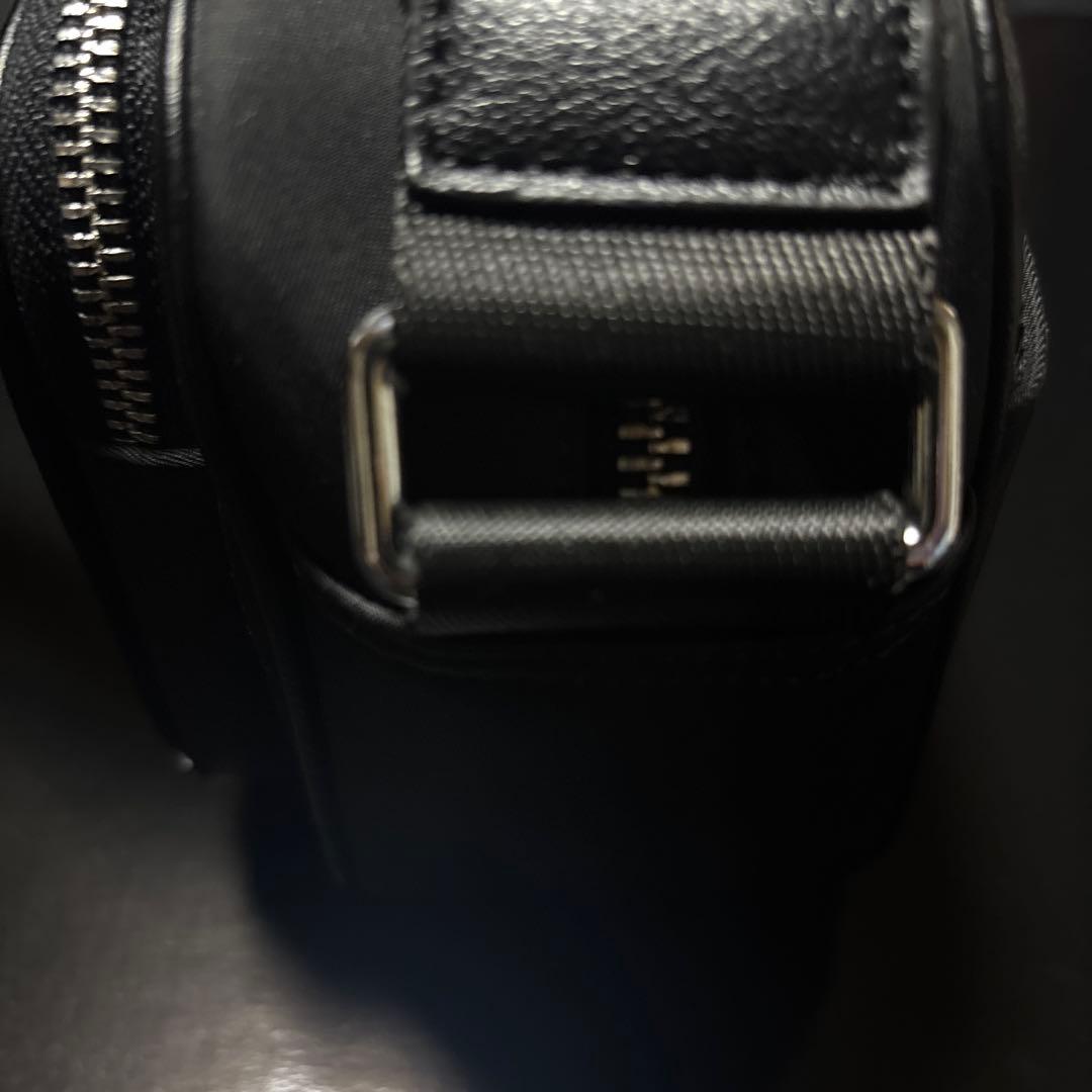 BURBERRY ブラック メッセンジャーバッグ