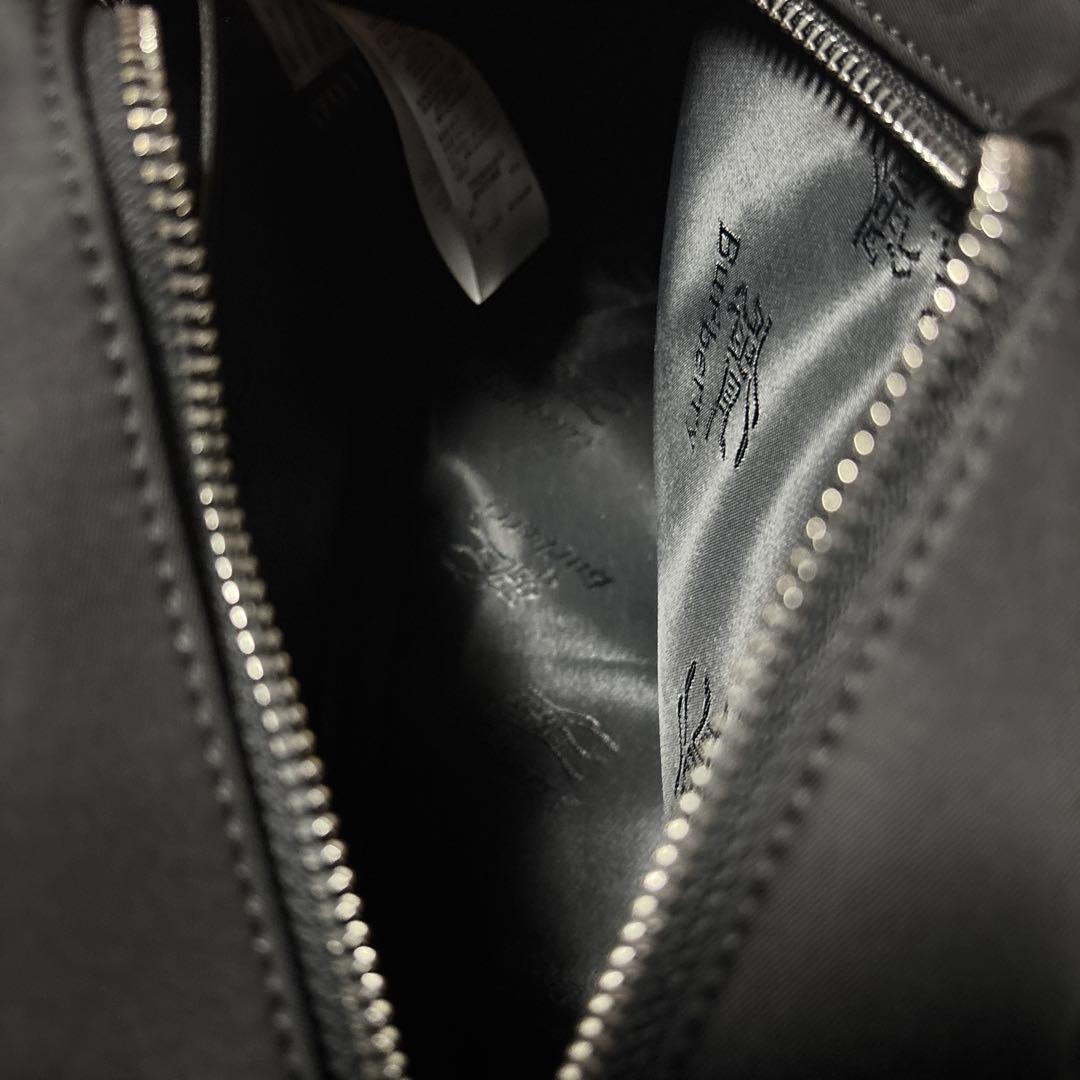 BURBERRY ブラック メッセンジャーバッグ
