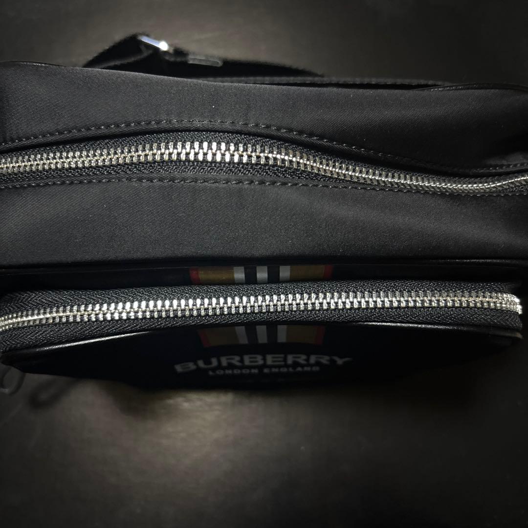 BURBERRY ブラック メッセンジャーバッグ