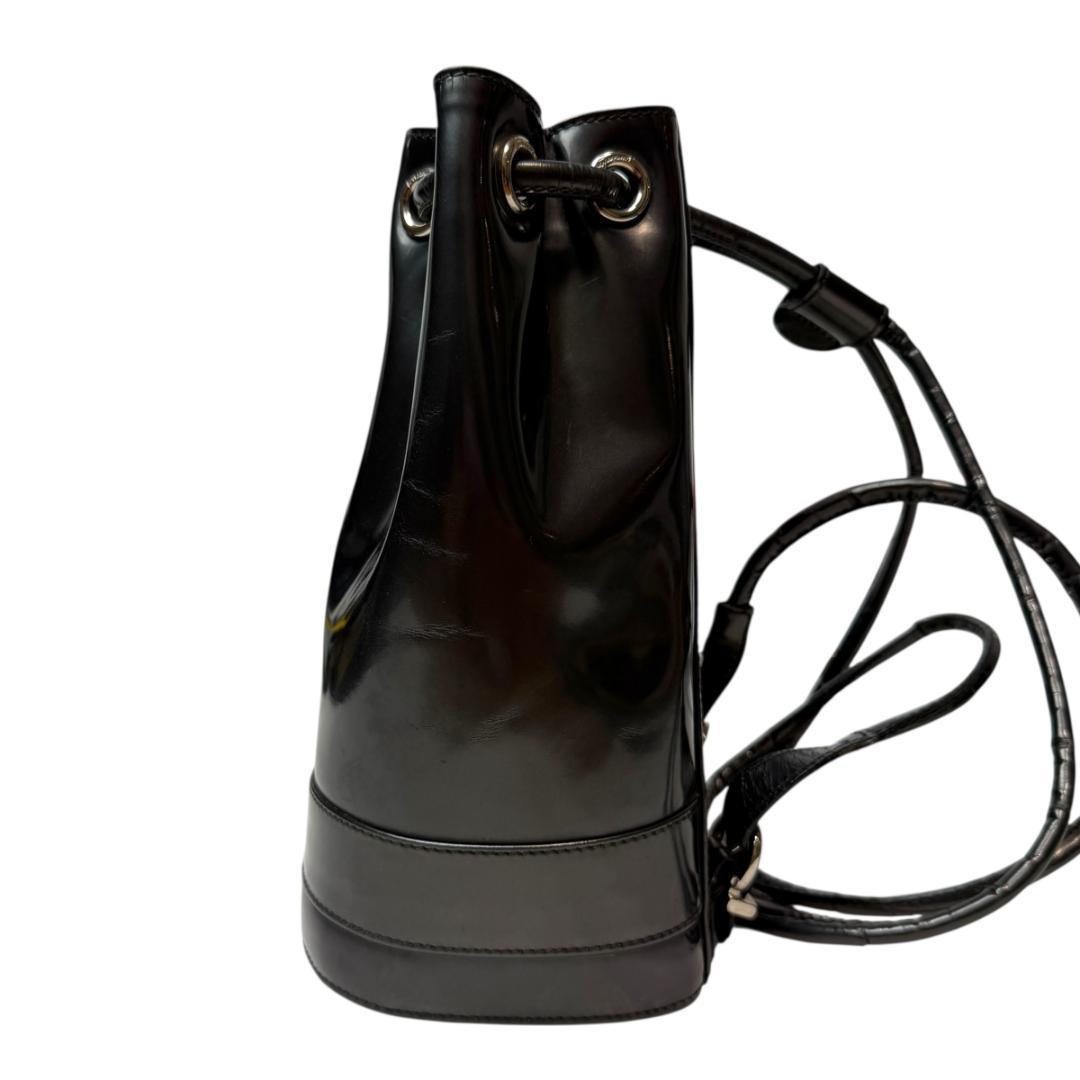 美品 サルヴァトーレフェラガモ 3355 リュック ヴァラ パテントレザー