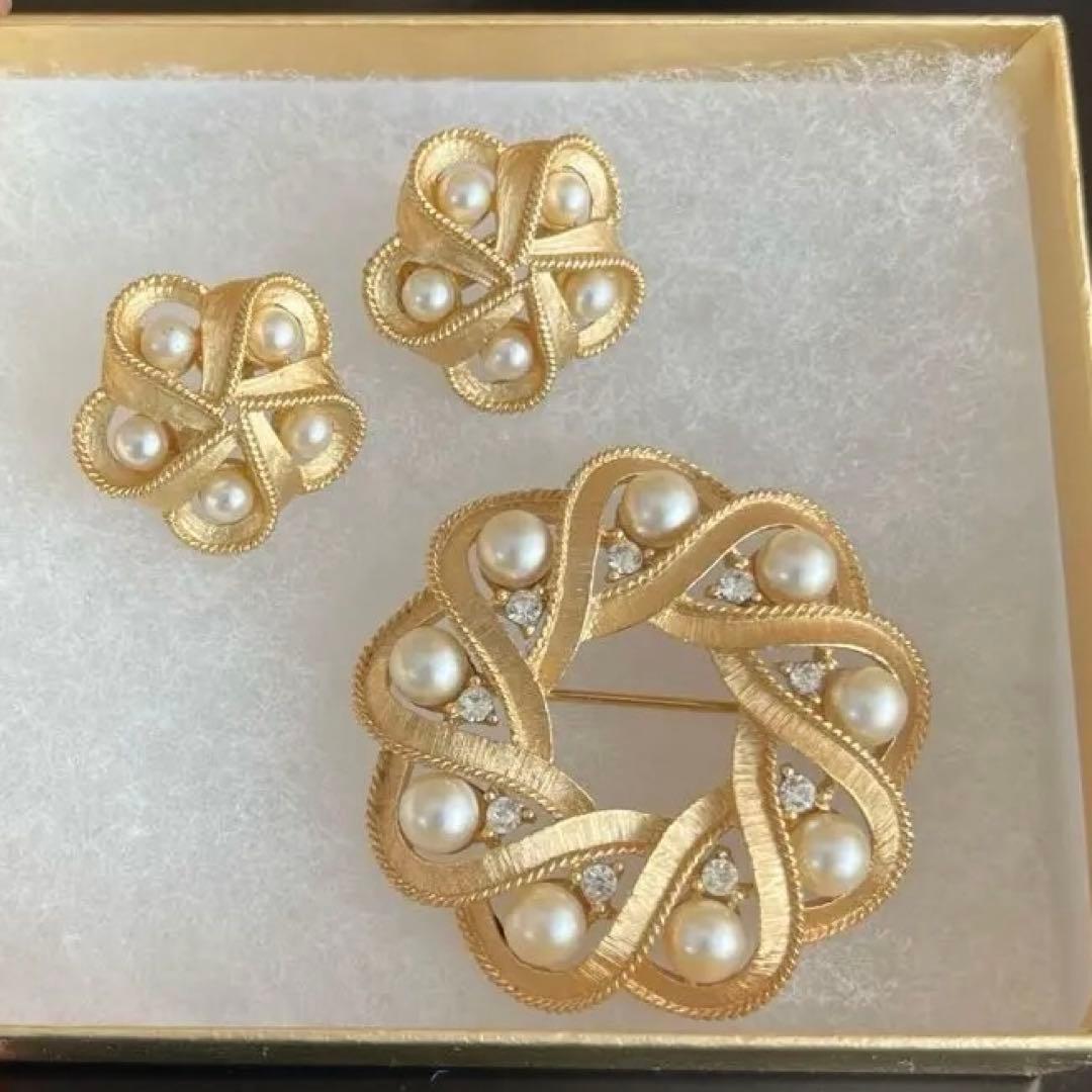 トリファリ　ブローチ＆イヤリングセット