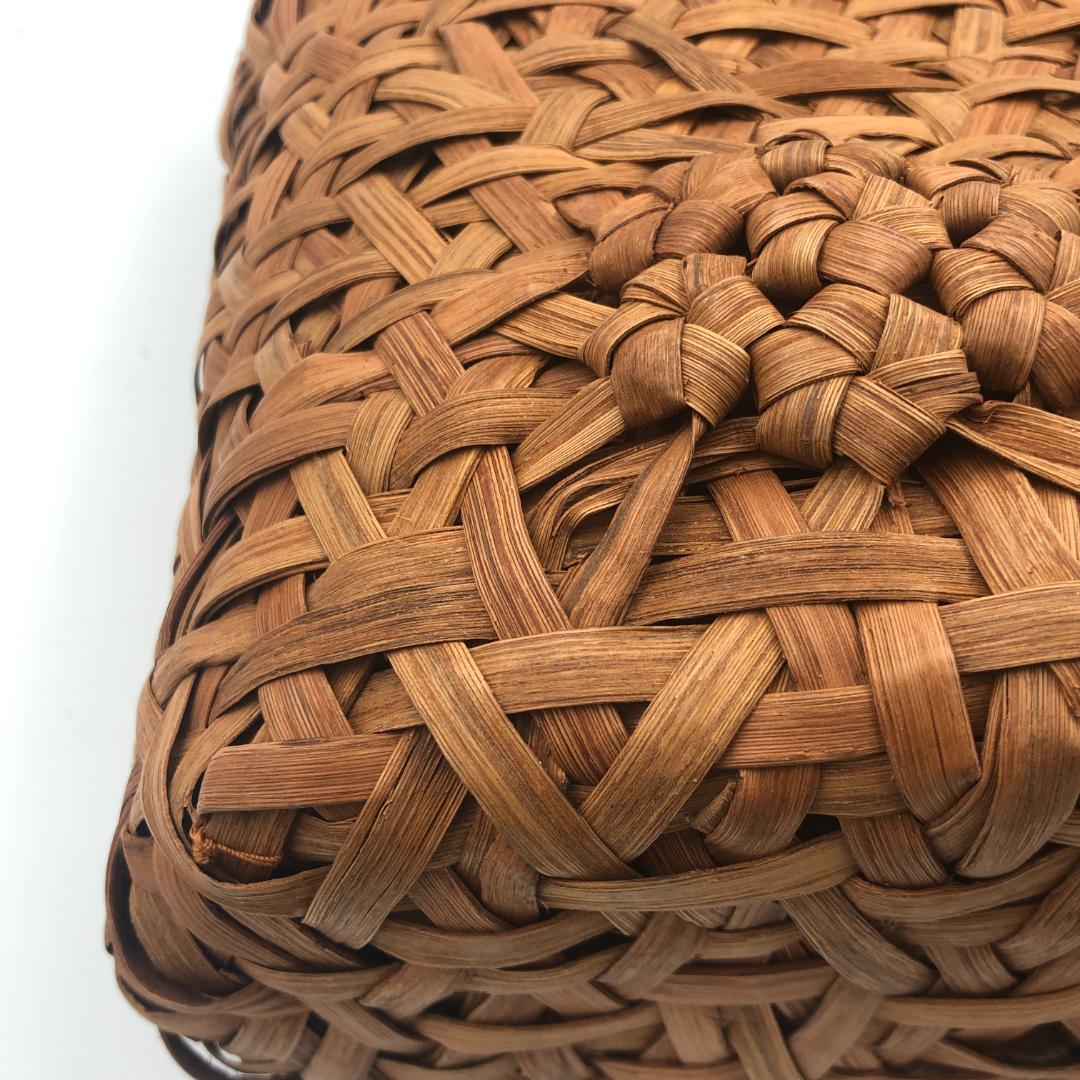 山葡萄バッグ　乱れ編み　花編み　内布付　新品　山ぶどう　籠バッグ　ハンドバッグ