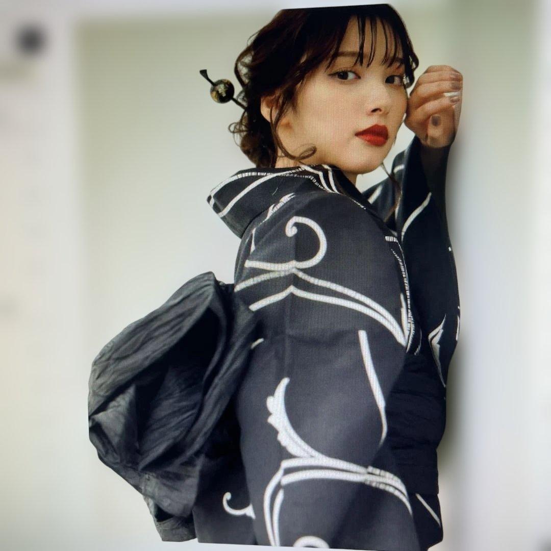 2025年6月新作　最終お値下げ　新品Dita 浴衣5点セット 黒白花柄