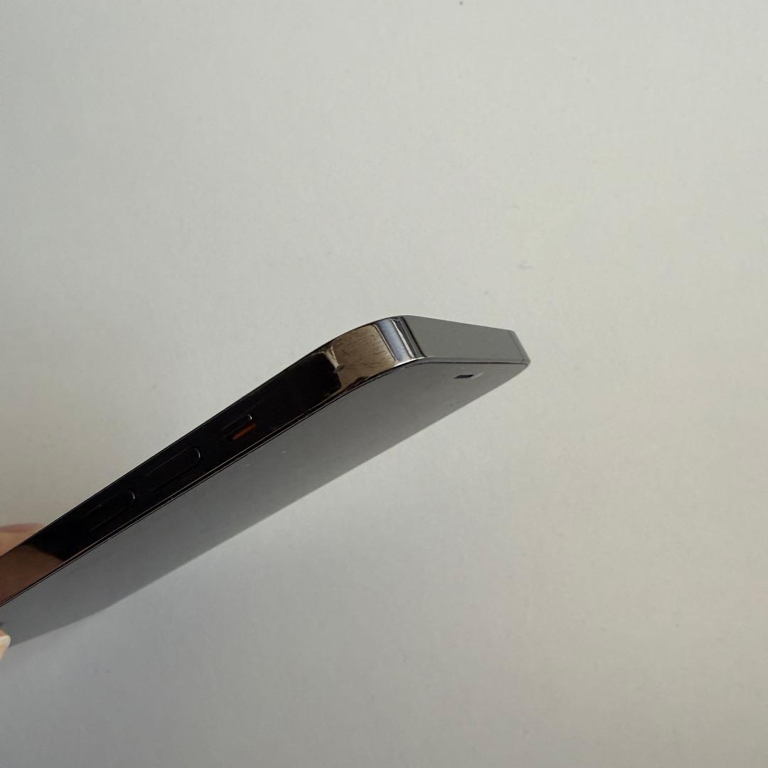 Apple iPhone 12 Pro グラファイト