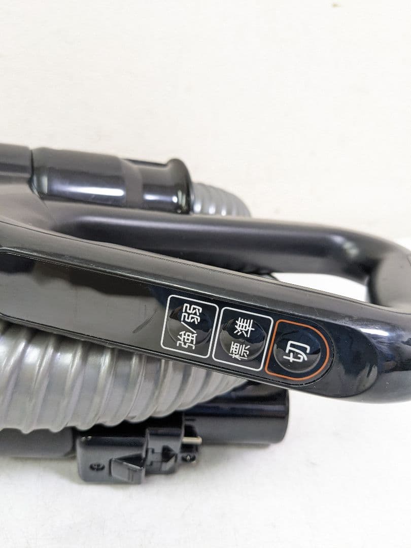 2023年製 TOSHIBA VC-PH65A-W 紙パック式掃除機