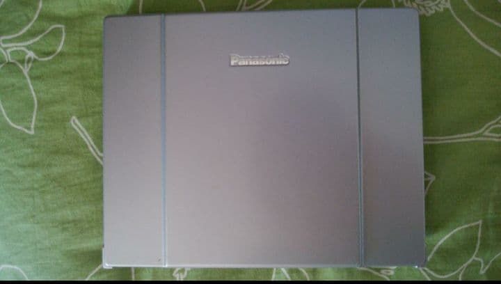 ノットパソコン、パナソニックLet’s note CF-R7