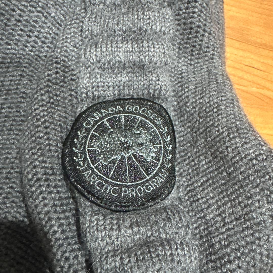 【  】グレー クルーネックセーター