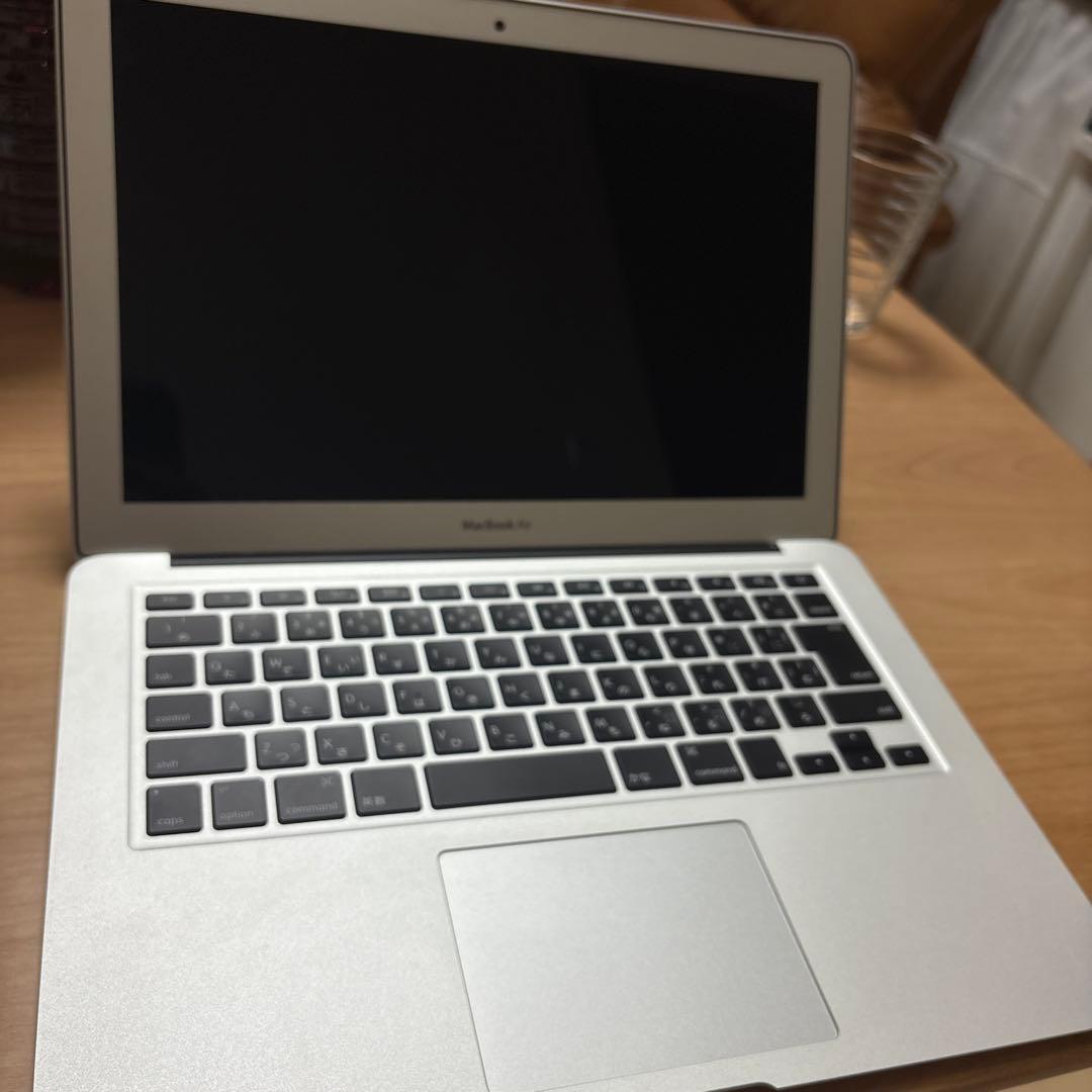 【完全初期化済】Apple MacBook Air シルバー　13インチ