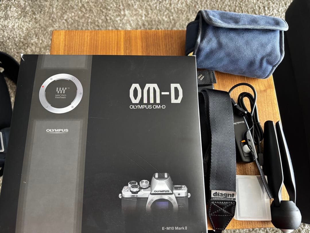 オリンパス OM-D E-M10 Mark Ⅱ ダブルズームレンズキット＋α