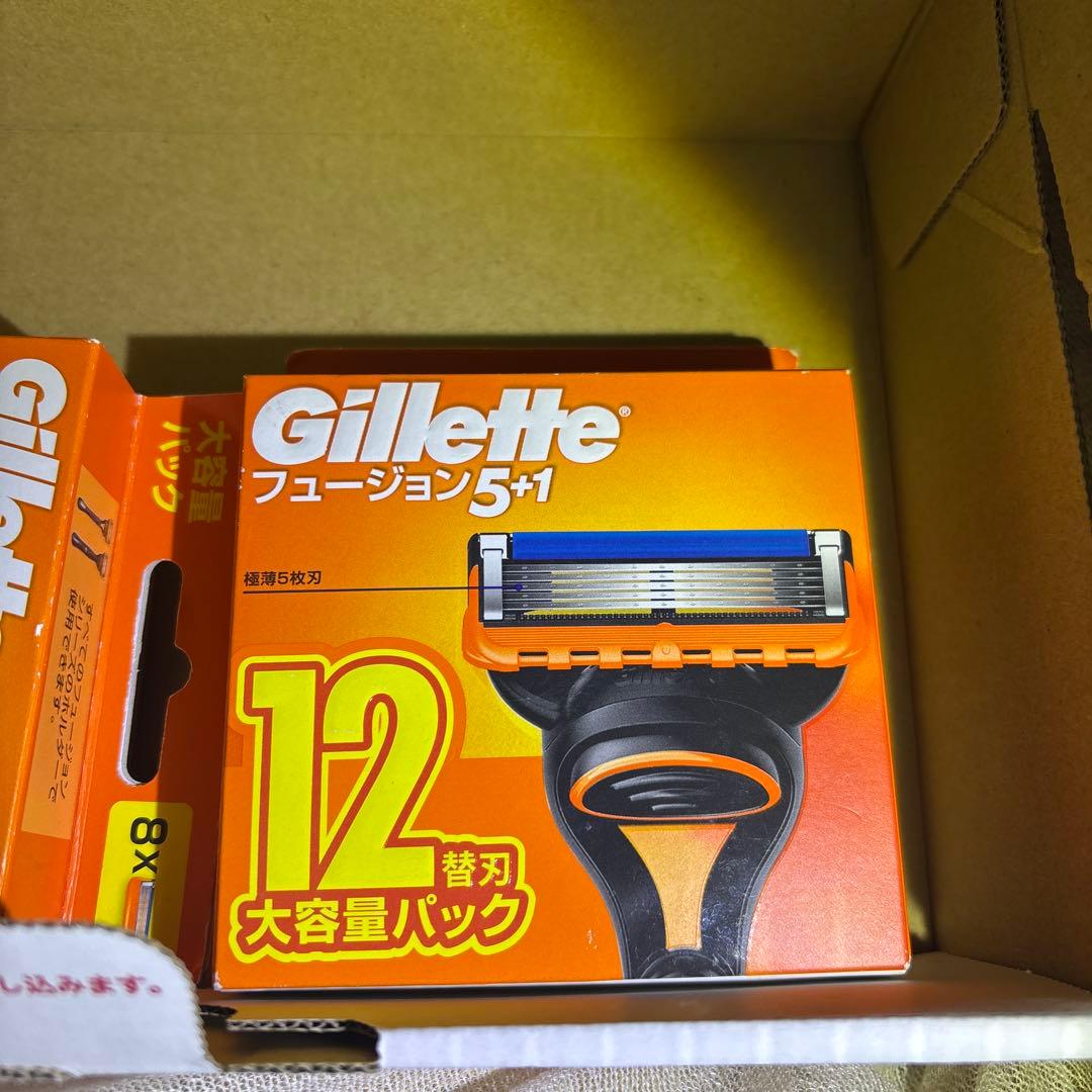 Gillette Fusion 5+1 替え刃 8個入り 大容量パック２箱