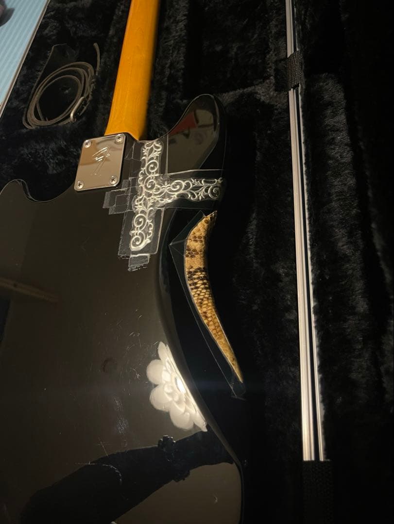 世界限定30本 Fender JAPAN MG69 HYDEモデル 極美品 送込