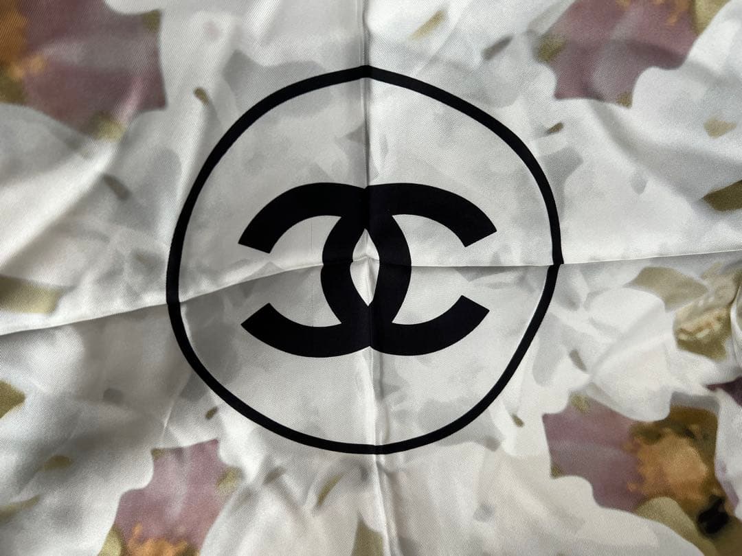 シャネル大判スカーフ