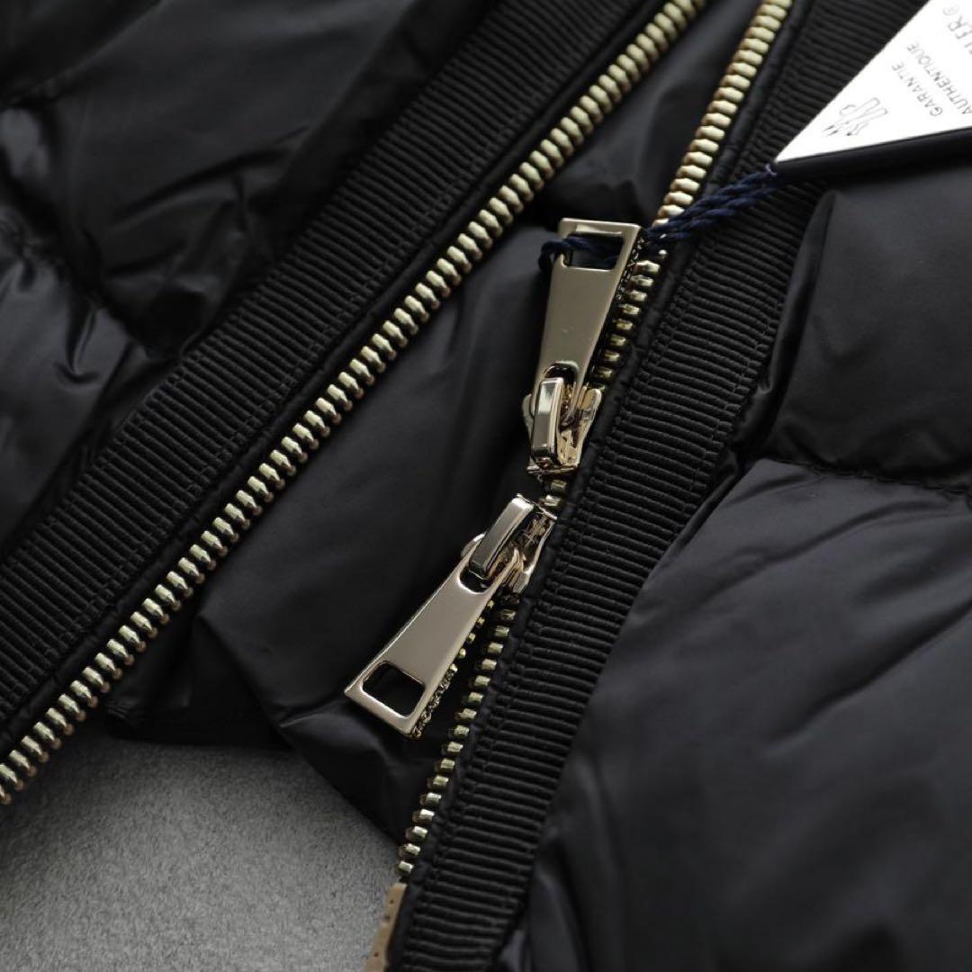 ノーカラー ショート ダウンジャケット Laurine（ラウリーヌ)