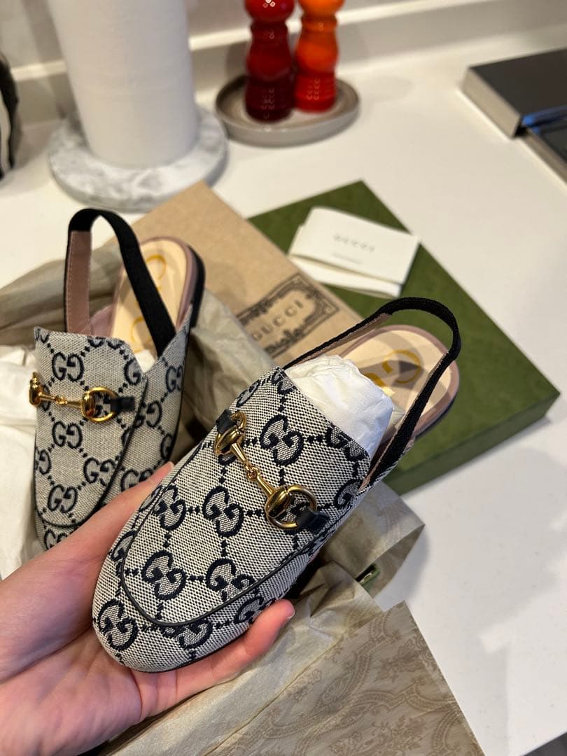 GUCCIスリッポン18センチ(新品未使用品)