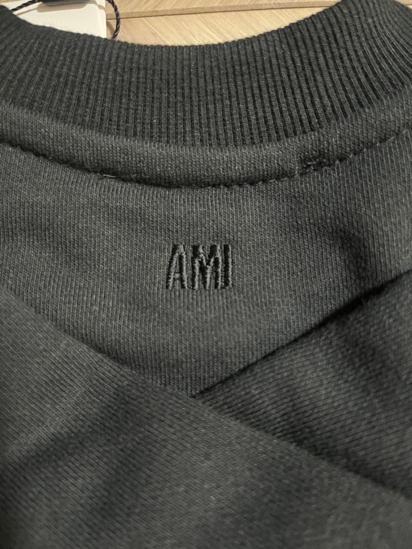 新品 ami parisアミパリス　スウェットトレーナーブラック Sサイズ