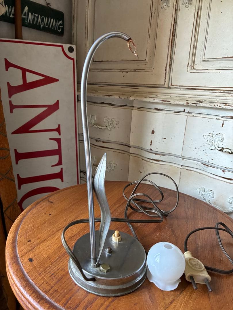 青柳アンティーク　デスク　ランプ　ベッドサイド卓上　ランプ　スズラン　レア